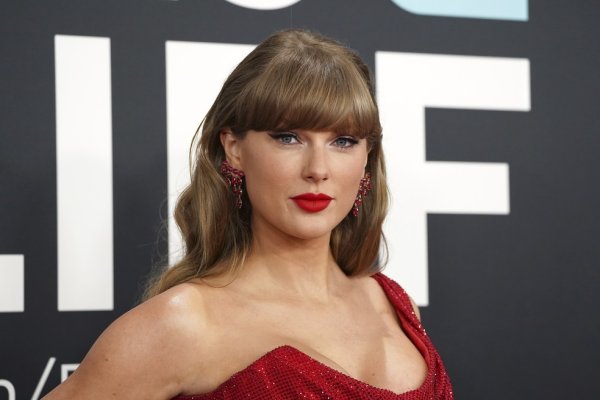 9d Grok, IA de Musk, ganha novo gerador de imagens com &#39;modo picante&#39; e cria nudes falsos de Taylor Swift, diz site
